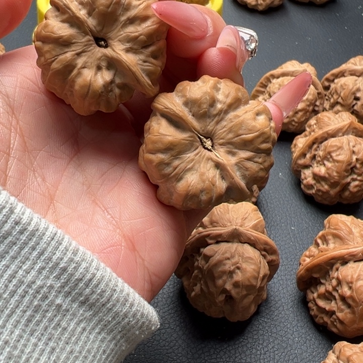 i***文玩核桃吊坠文玩核桃文玩核桃