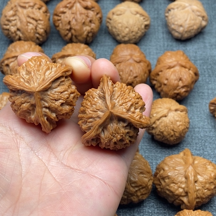 把件文玩核桃三棱39