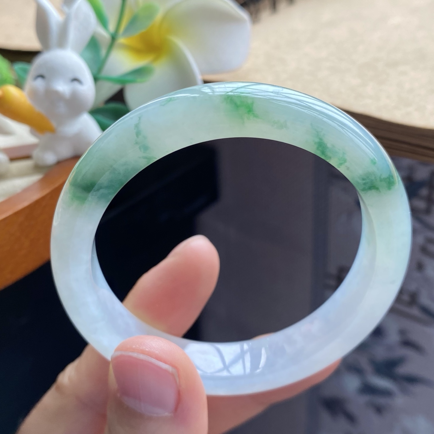 03.04批1452号51.8-11.3-7.6翠绿飘花镯！青翠绿花！天然翡翠手镯