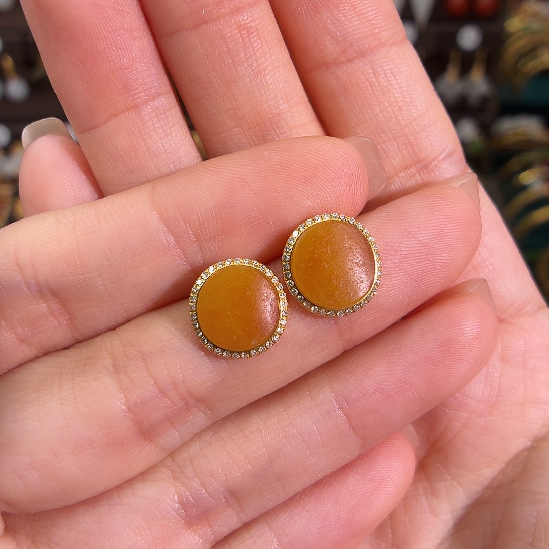 颈饰18K金镶嵌和田玉