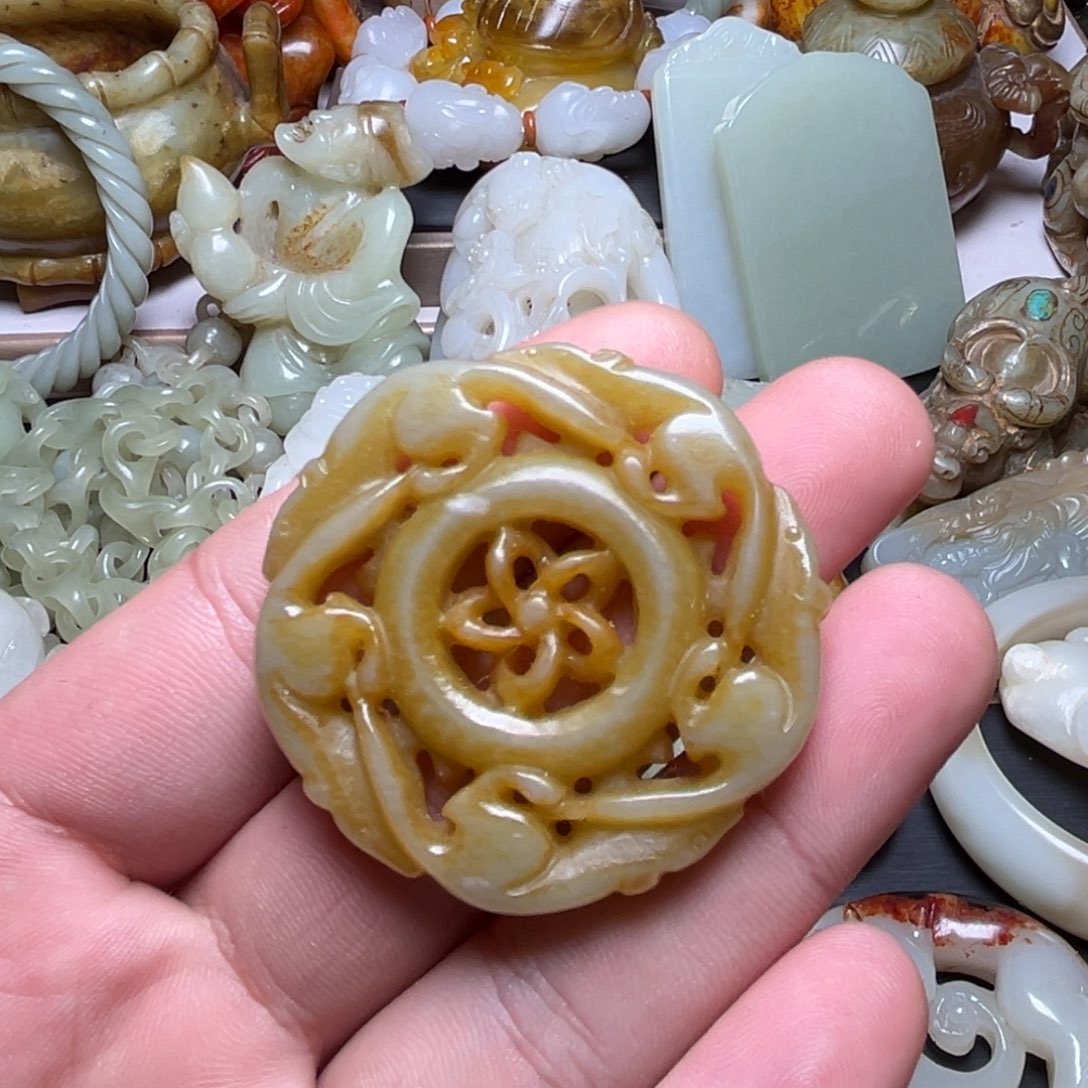 和田玉挂件未镶嵌