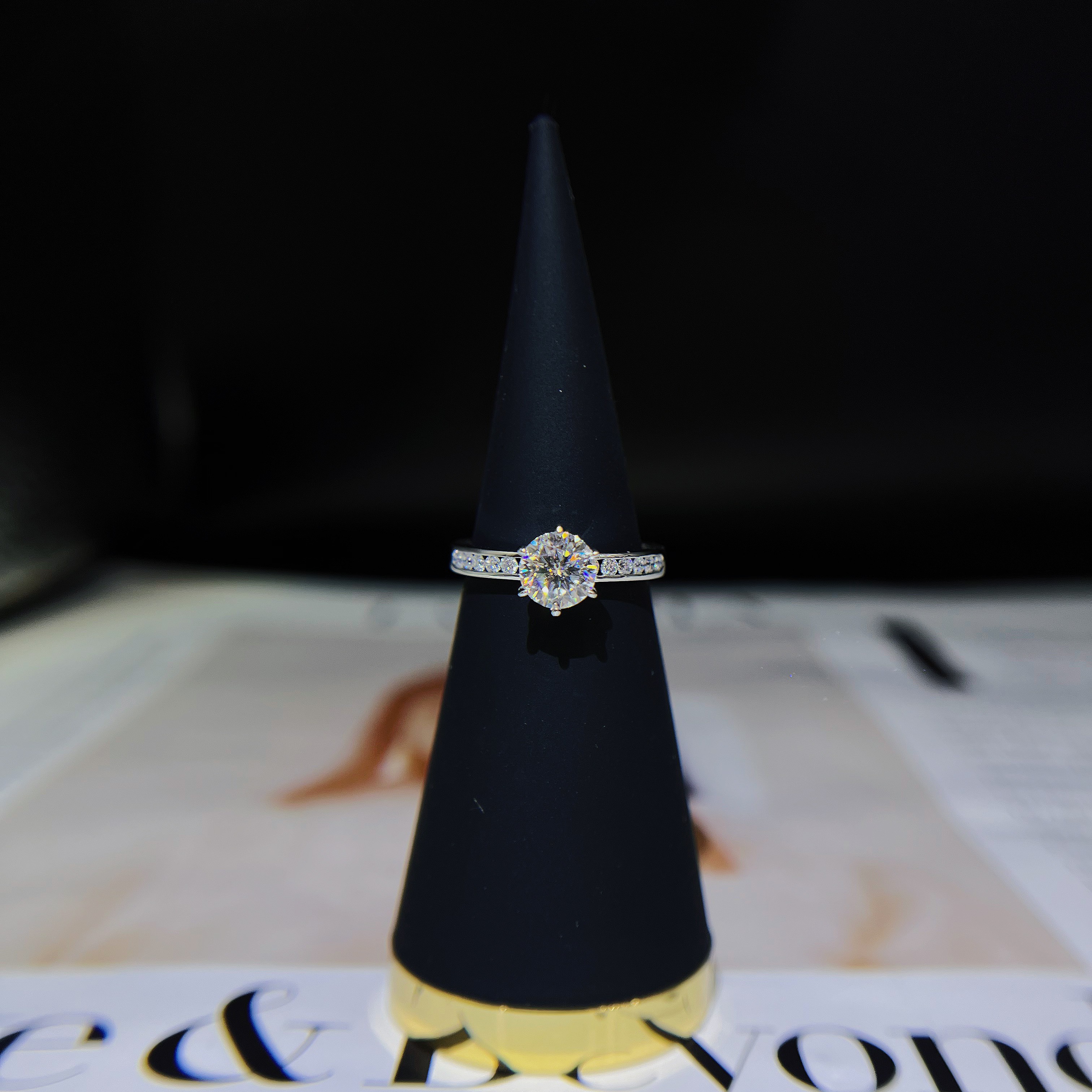 925银银制品 AU750宽臂六爪戒指