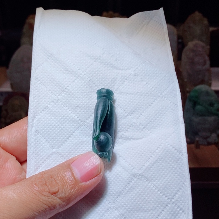 那***天定制翡翠未镶嵌挂件