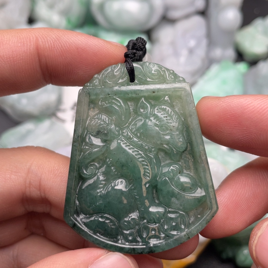 翡翠未镶嵌吊坠(不含链)