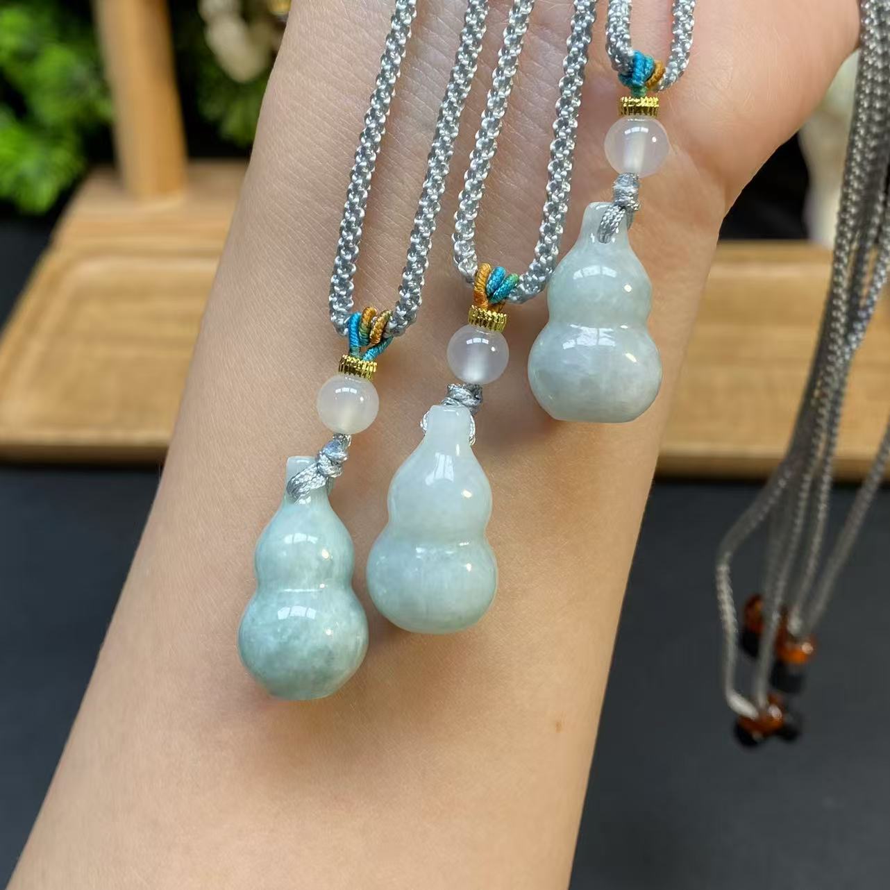 【翡翠葫芦吊坠】A1116时尚百搭吉祥平安挂件气质精致多样性发一