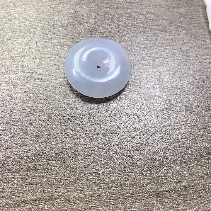 翡翠颈饰未镶嵌平安扣