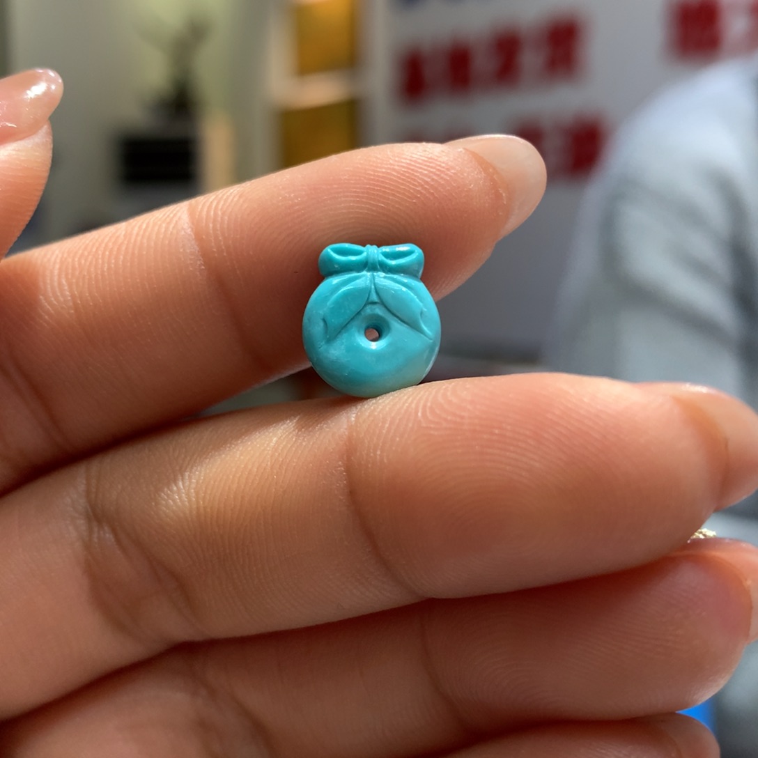 绿松石配饰未镶嵌