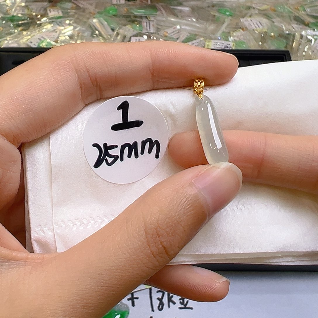 翡翠18K金镶嵌吊坠(不含链)翡翠