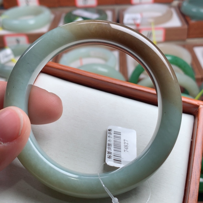 【闪购商品】和田玉手镯未镶嵌8号59.2