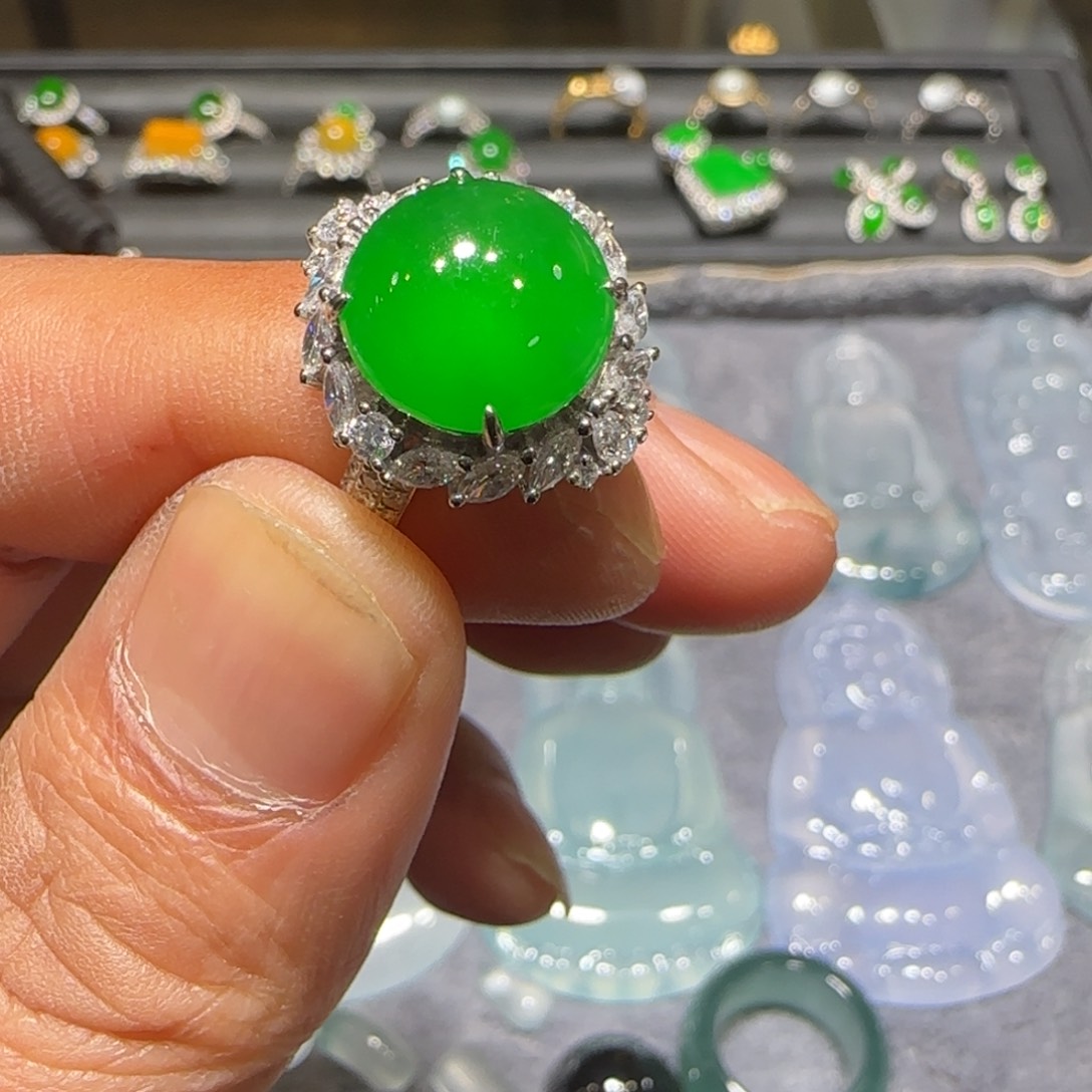 翡翠颈饰18K金镶嵌天然