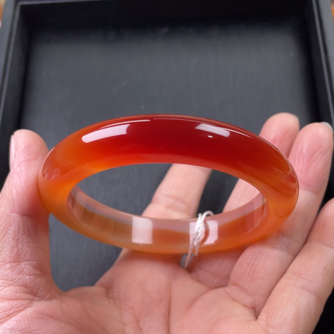 玛瑙/玉髓手镯未镶嵌59圈口