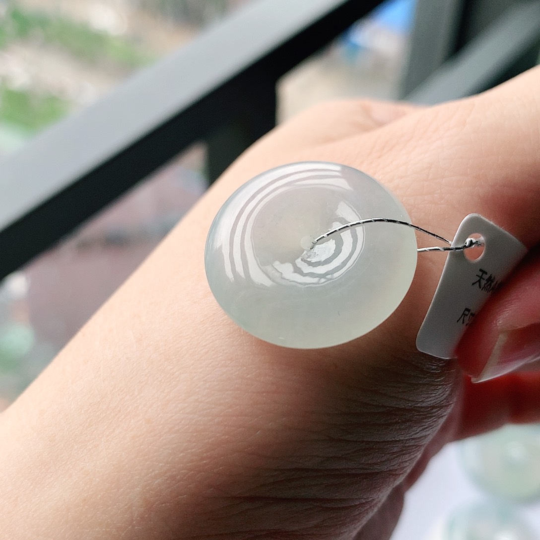 翡翠未镶嵌颈饰编号11，21.2/5.8