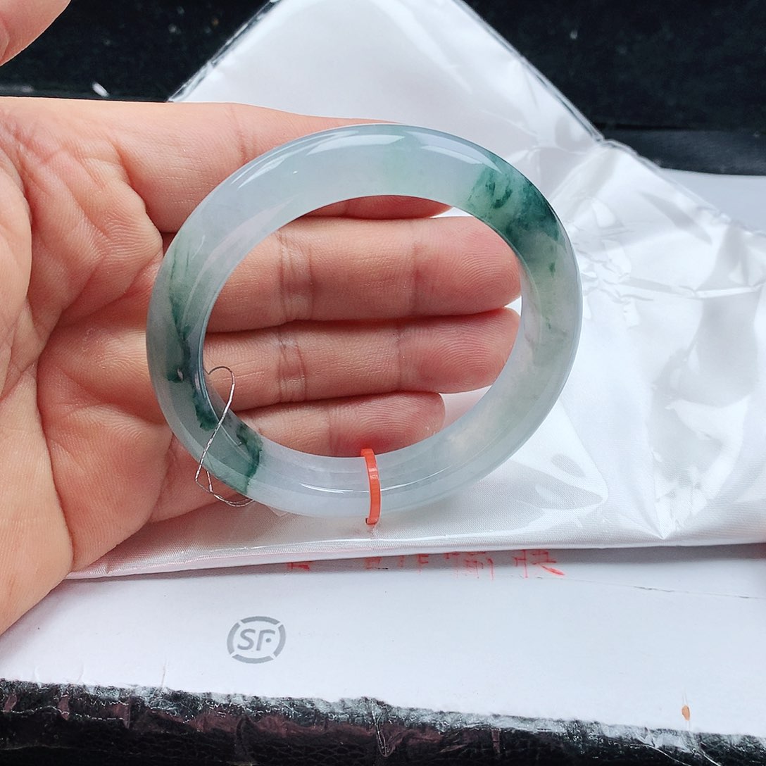 翡翠手镯未镶嵌天然翡翠手镯