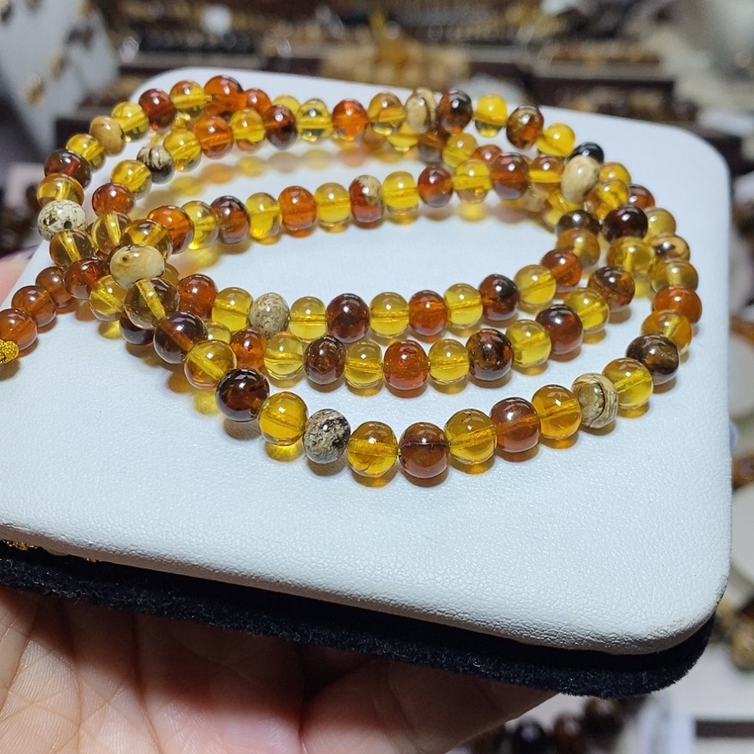 琥珀未镶嵌裸石多宝6m