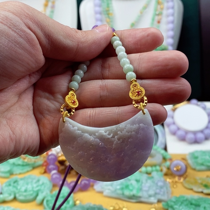 翡翠颈饰未镶嵌翡翠吊坠挂件