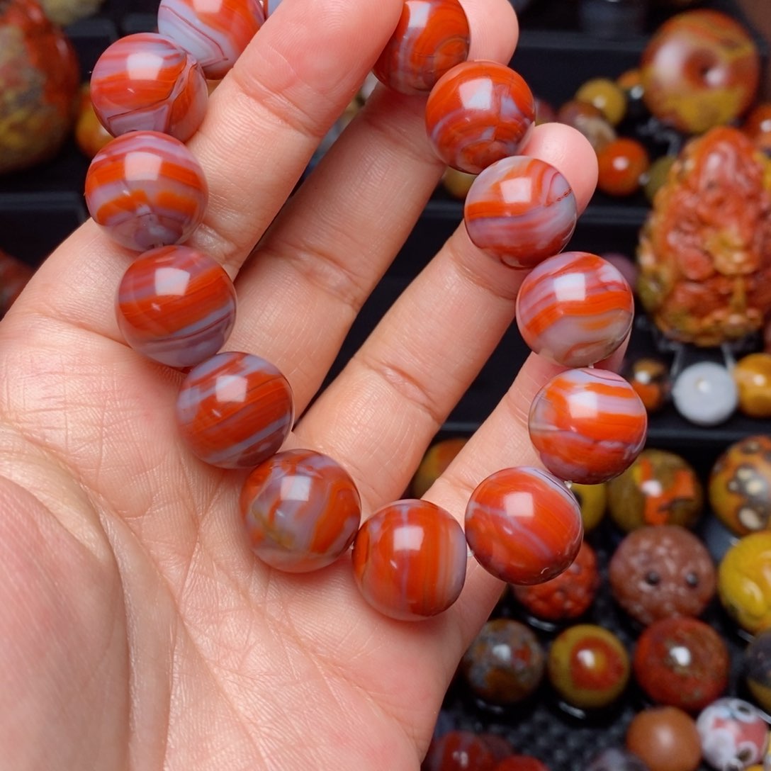 玛瑙/玉髓战国红玛瑙未镶嵌四****爷