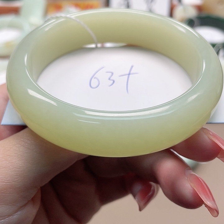 未镶嵌手镯和田玉（糖玉）