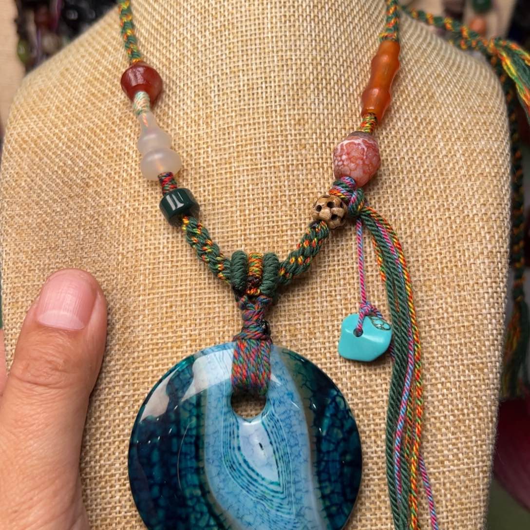 玛瑙/玉髓颈饰未镶嵌