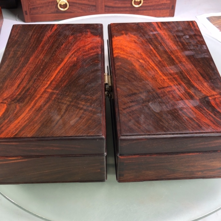 交趾黄檀（大红酸枝）莲*25×15×9一对