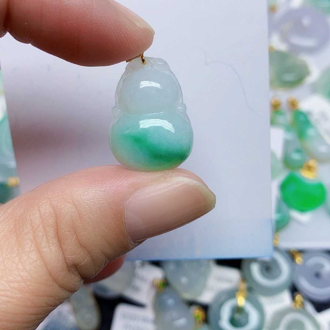 翡翠未镶嵌颈饰3566889