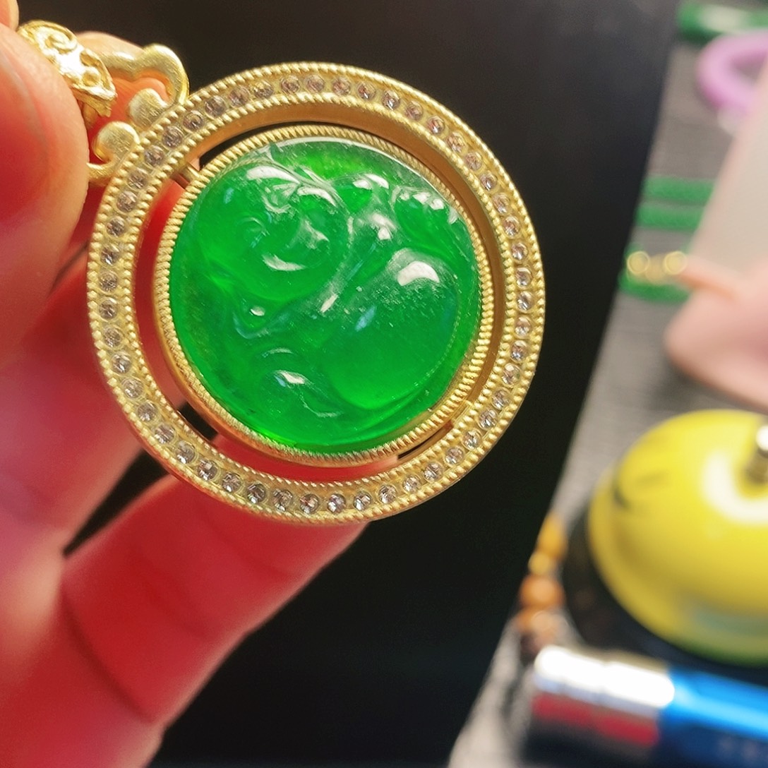 翡翠14K金镶嵌颈饰