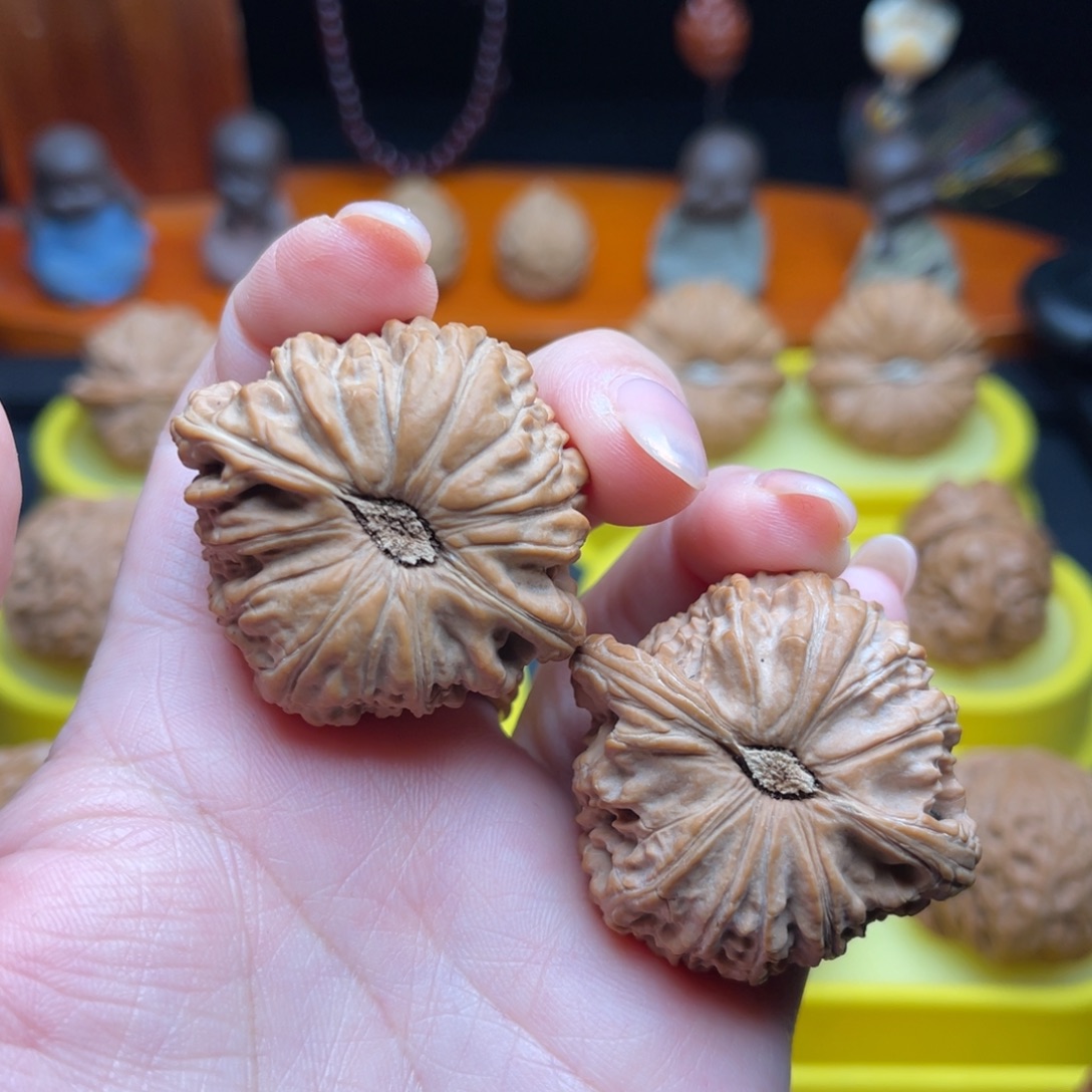 小***孩把件文玩核桃42球白