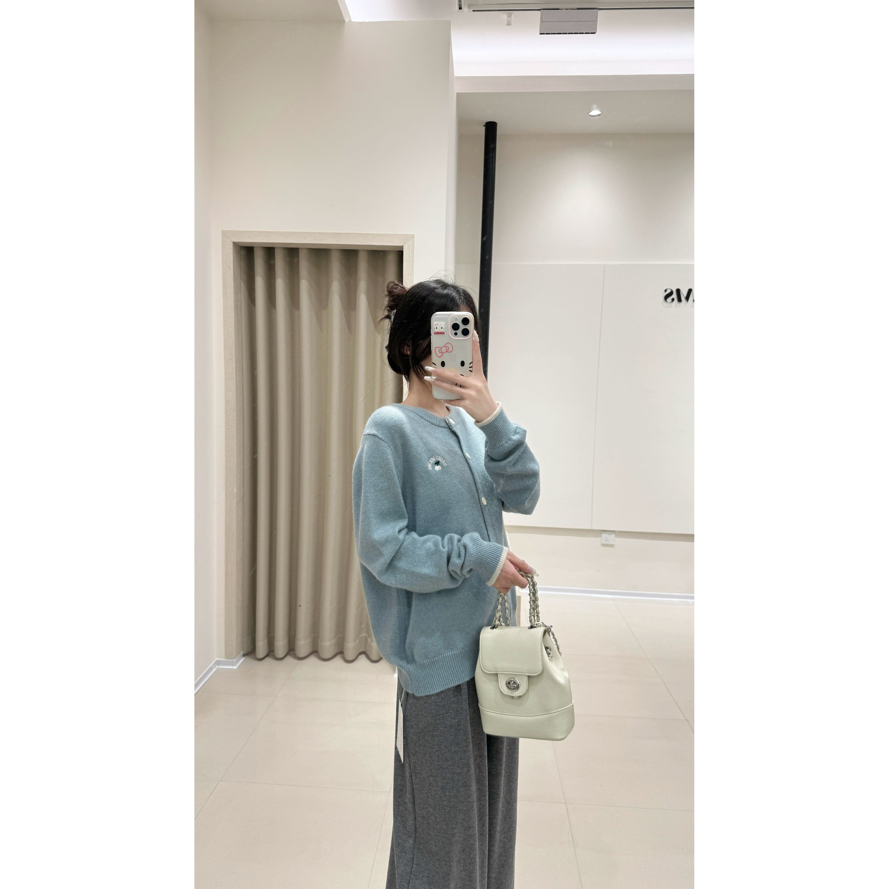 韩系宽松显瘦百搭圆领长袖针织开衫百搭减龄2025秋冬新款.