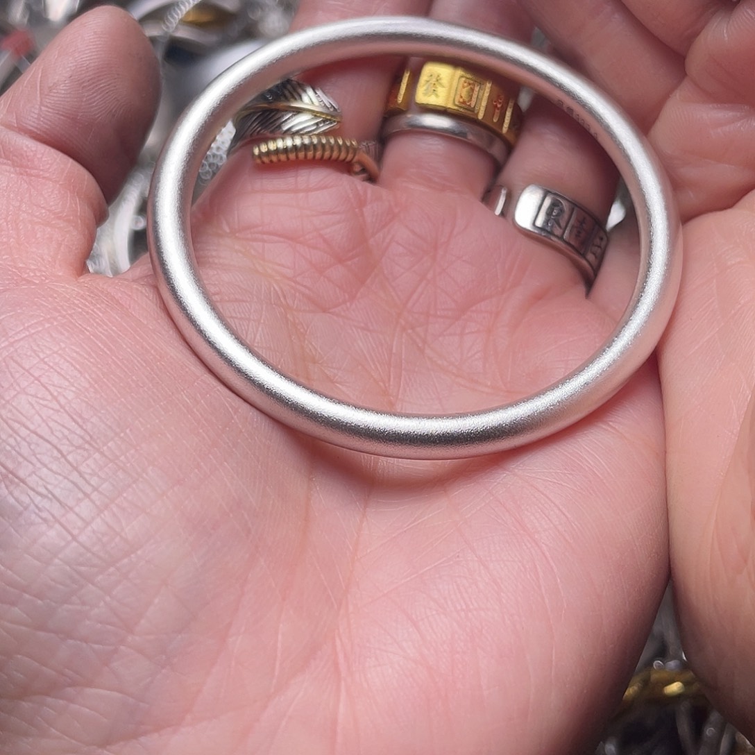 足银时尚潮流手镯