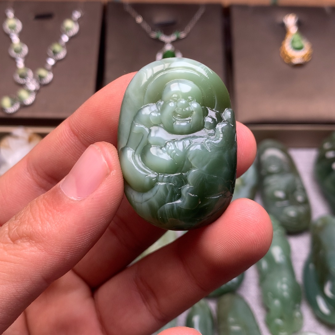 和田玉未镶嵌颈饰