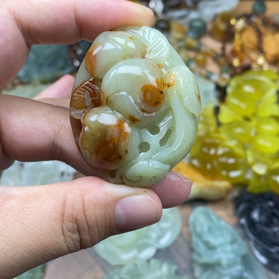 蛇纹石玉未镶嵌吊坠(赠链)