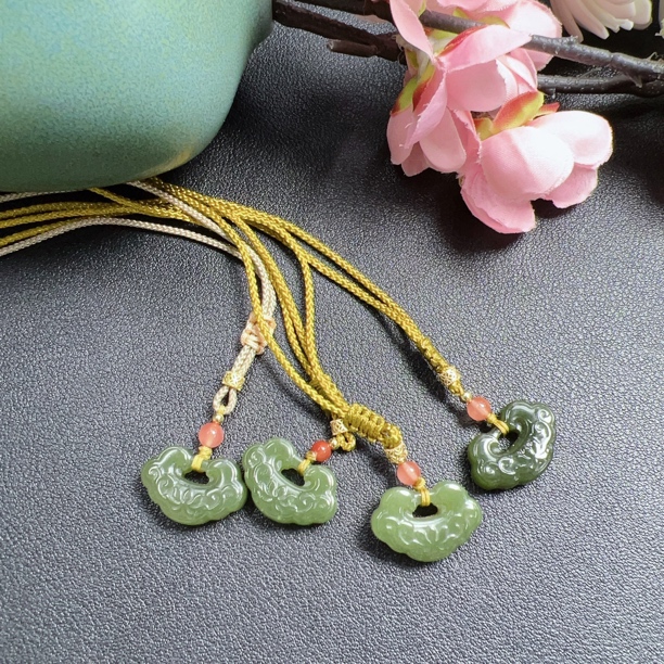 和田玉青黄口如意锁 110825 （多样性发其一）