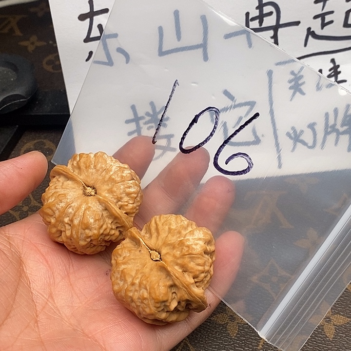 吊坠文玩核桃我）我也有一儿一夜哦哦一日一日