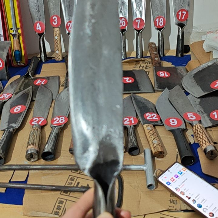 手工锻打园子里面的朋友