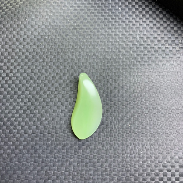 和田玉翠青随形小吊坠