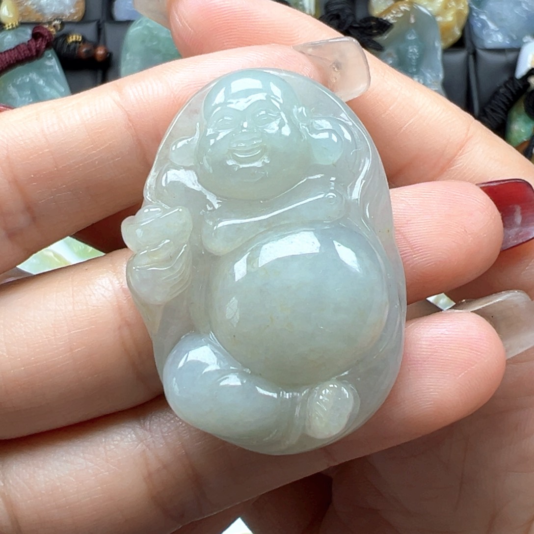 翡翠颈饰未镶嵌佛