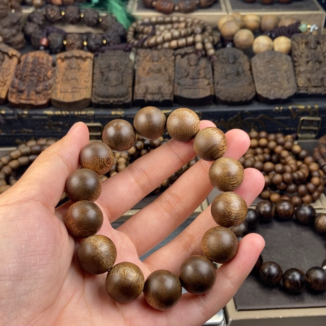 沉香手串用****3越南芽庄白棋楠