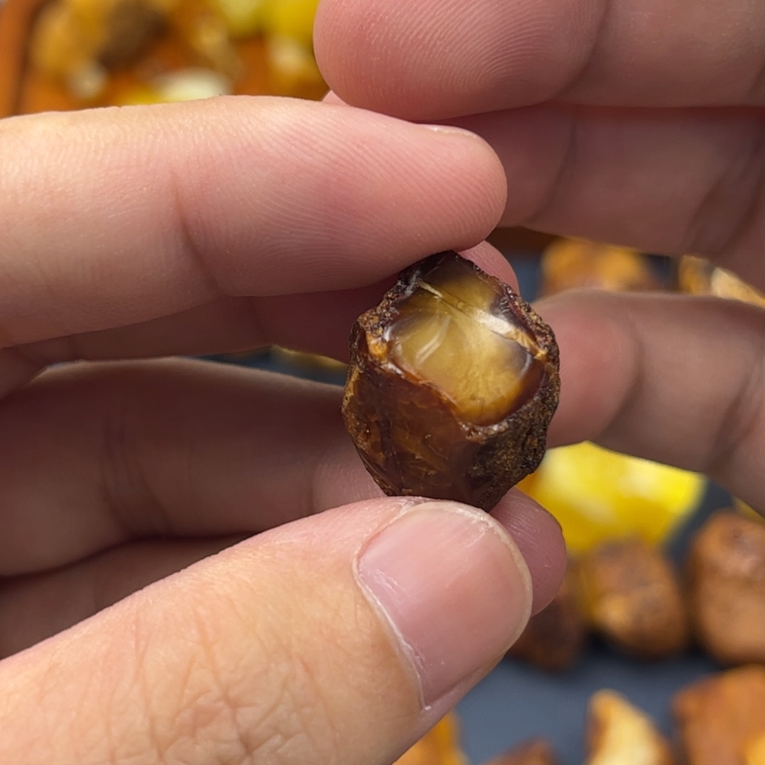 定制琥珀未镶嵌蜜蜡定制