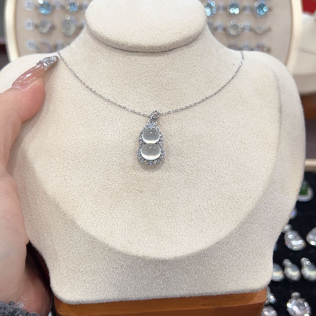 雾***月蛇纹石玉银S925镶嵌颈饰