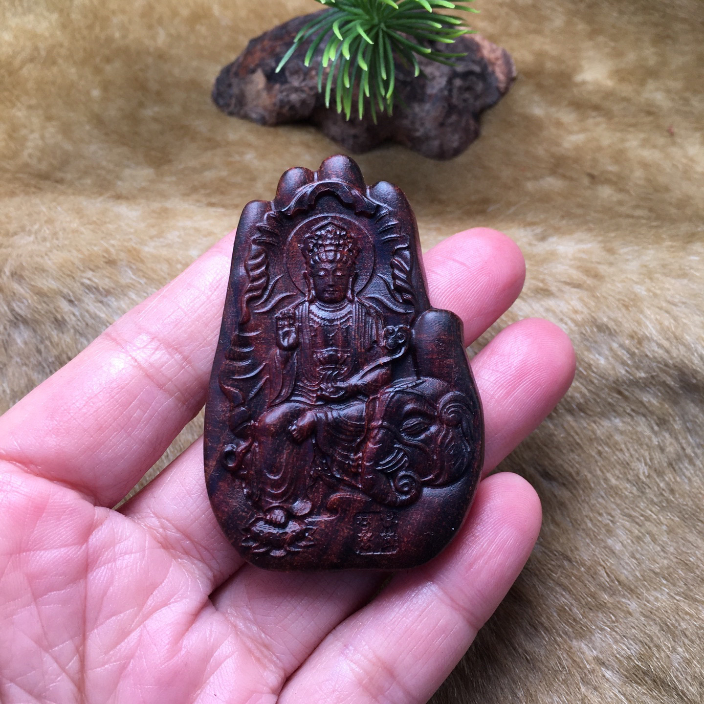海南黄花梨 佛手款 普贤菩萨 是龙跟蛇的守护神