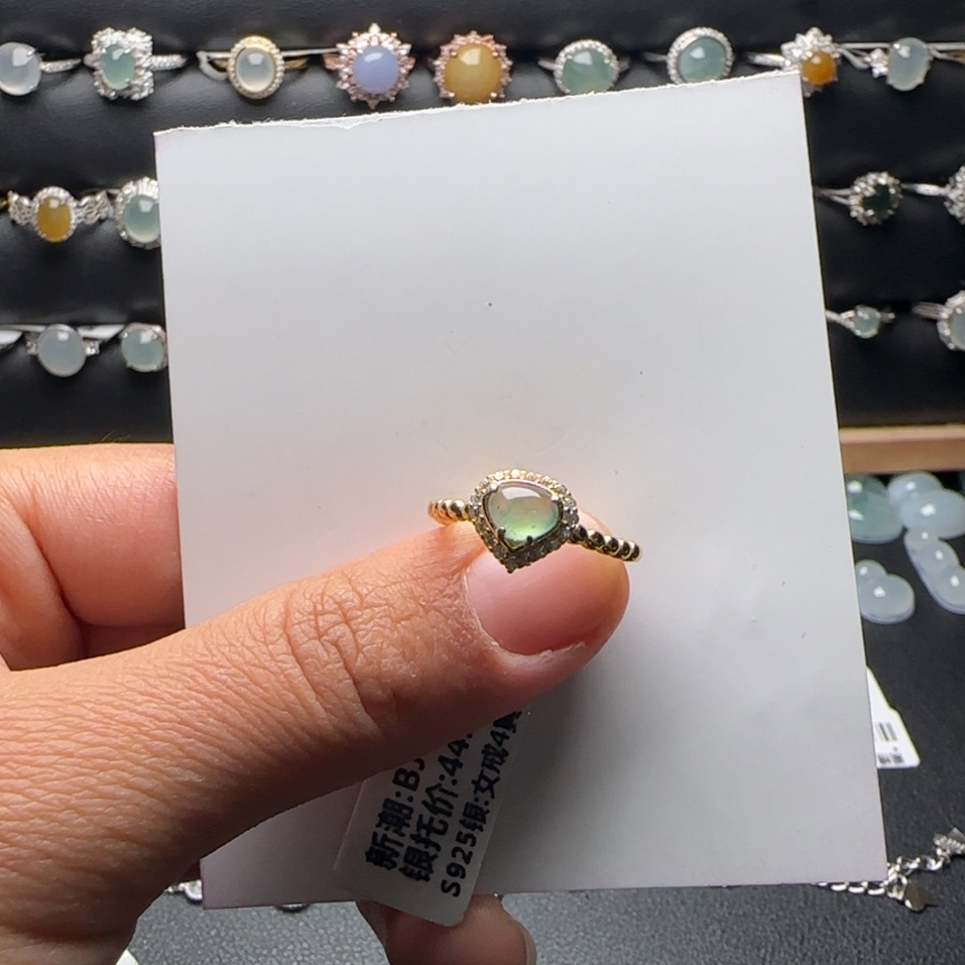 翡翠戒指银S925镶嵌天然缅甸A货翡翠