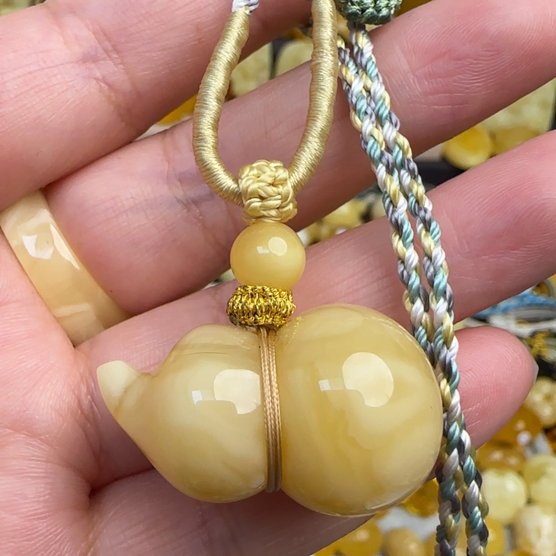 未镶嵌蜜蜡套链天然俄料浓白妖花蜜蜡葫芦吊坠