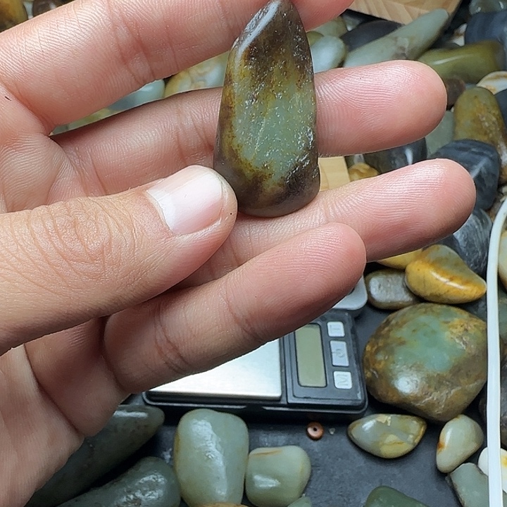 ****侠和田玉（糖玉）未镶嵌珠宝奇石