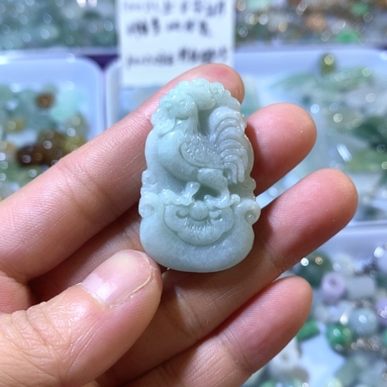 翡翠未镶嵌颈饰吊坠