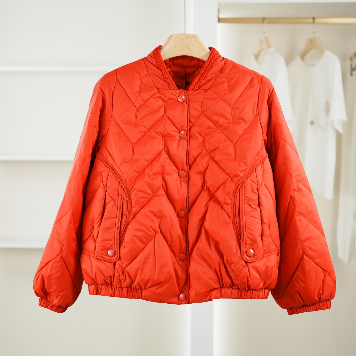 麦迪尚品 5122015 秋冬舒适保暖简约短款羽绒服女装