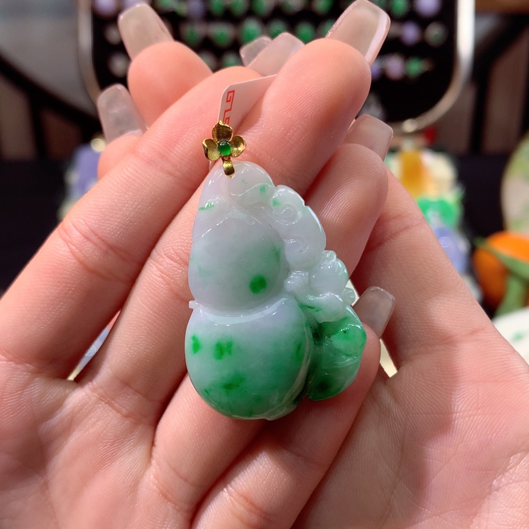 翡翠颈饰18K金镶嵌翡翠