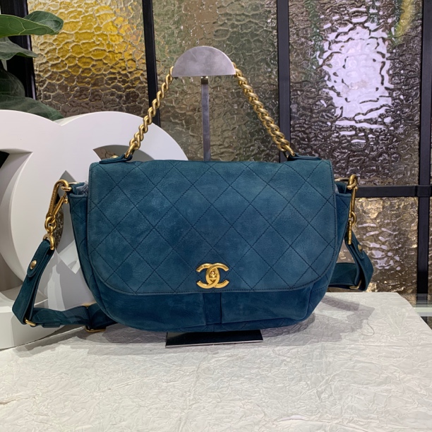 95新 Chanel/香奈儿 Chanel蓝色麂皮绒邮差包 25020081-01