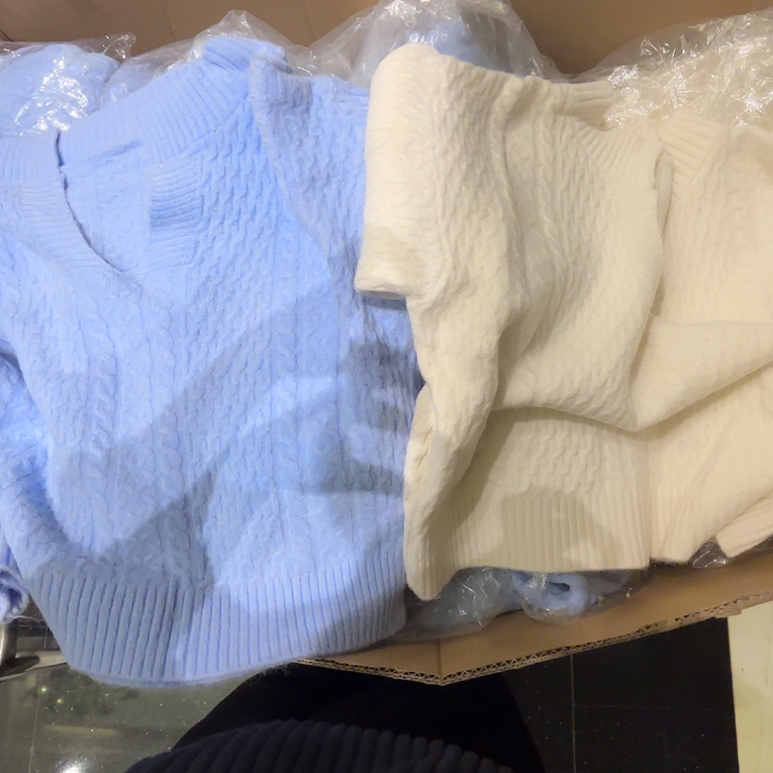 100两件特价均码毛衣