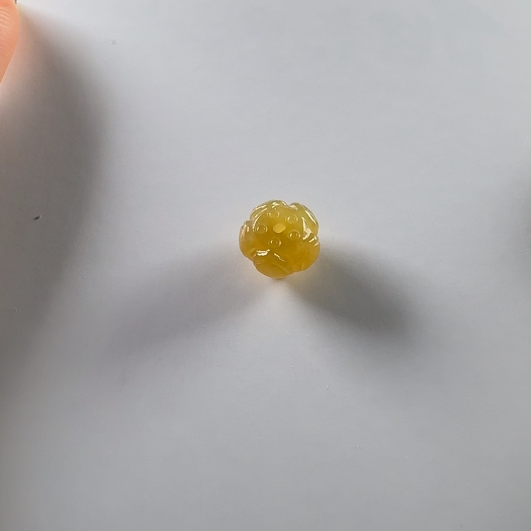 翡翠未镶嵌颈饰莲花珠