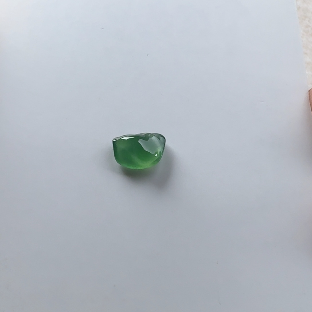 翡翠未镶嵌颈饰随行