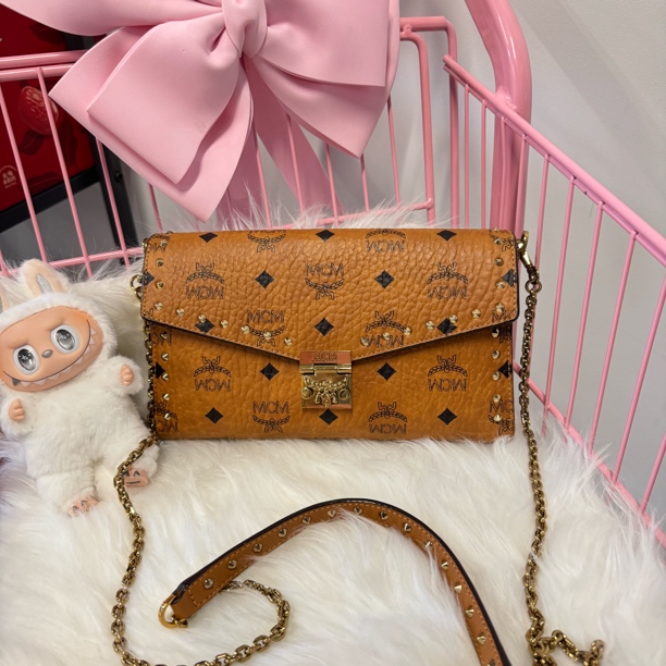 95新 MCM 干邑色信封包/2222